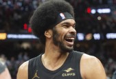 NBA常规赛米切尔37+7 加兰29+9 怀特29分 骑士擒公牛豪取14连胜