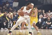 nba半决赛步行者121-112击败骑士 米切尔33分哈利伯顿22分13助
