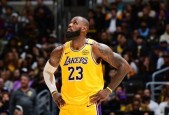 NBA常规赛 詹姆斯35+12+14再创新纪录 浓眉21+14 湖人复仇灰熊取3连胜